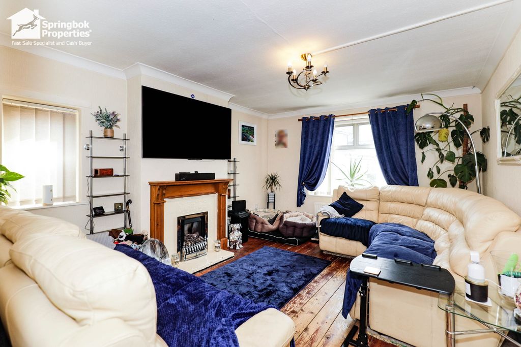Property photo 2 of 20 1