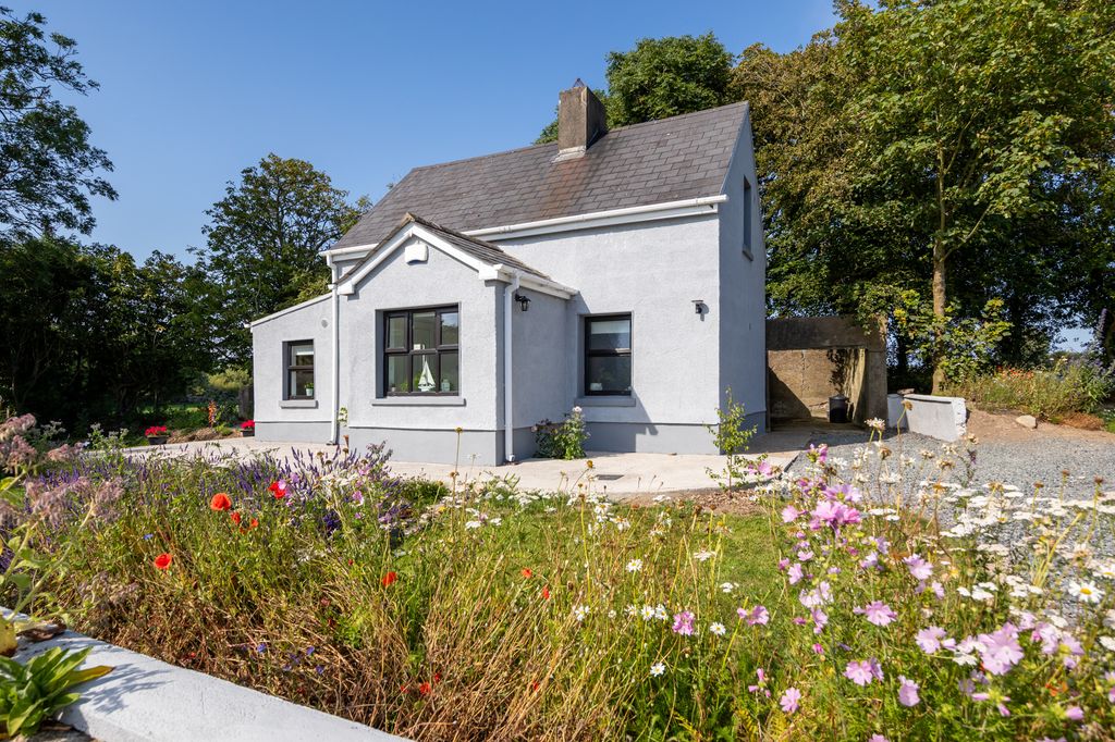 Property photo 1 of 34