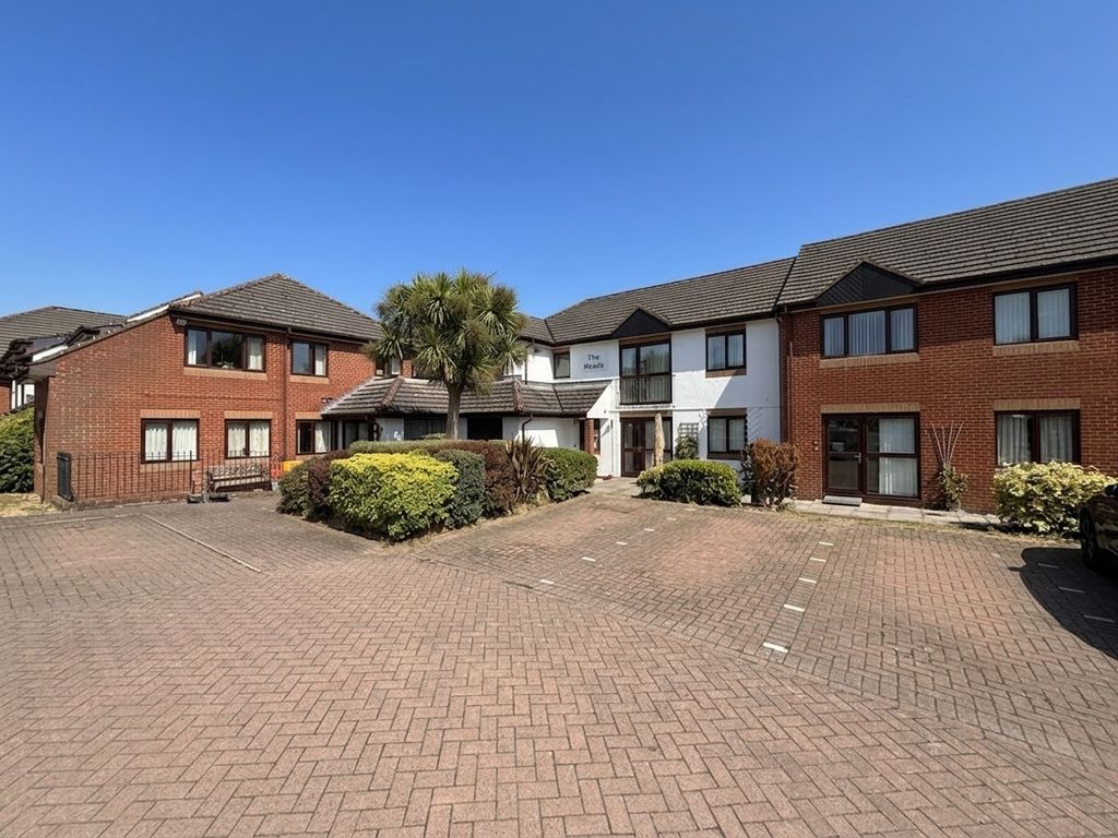 Property photo 1 of 12 The Meads