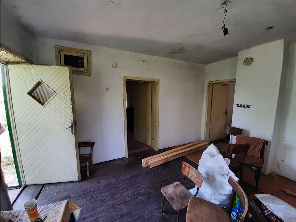 Property photo 3 of 5