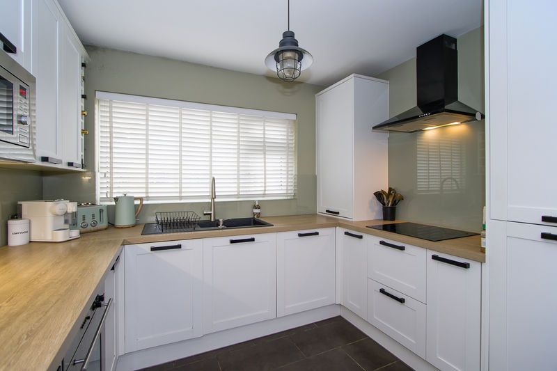 Additional image 11 of 2 bed flat for saleAlbany Court, Beach Road, Penarth CF64