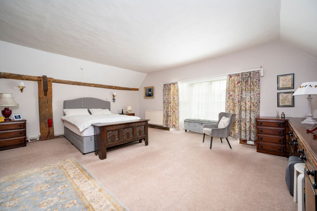 Property photo 3 of 22