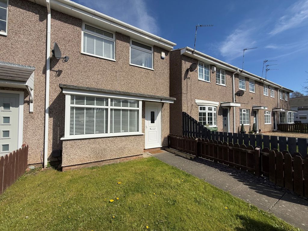 Property photo 1 of 13 Photo 9