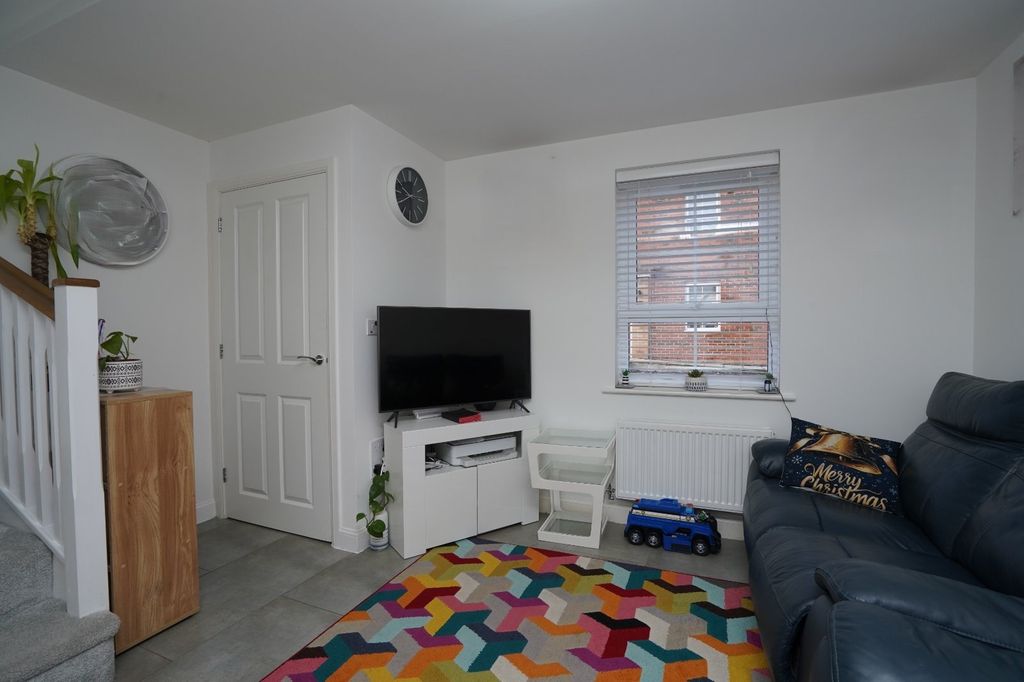 Property photo 2 of 27 Picture No. 38