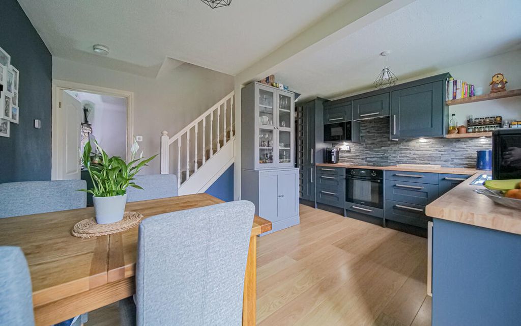 Property photo 2 of 13 P1065131.Jpg