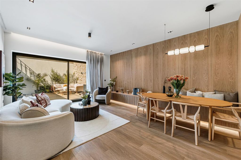 Property photo 1 of 18 Flat 1 - 50 Creswick-3.Jpg
