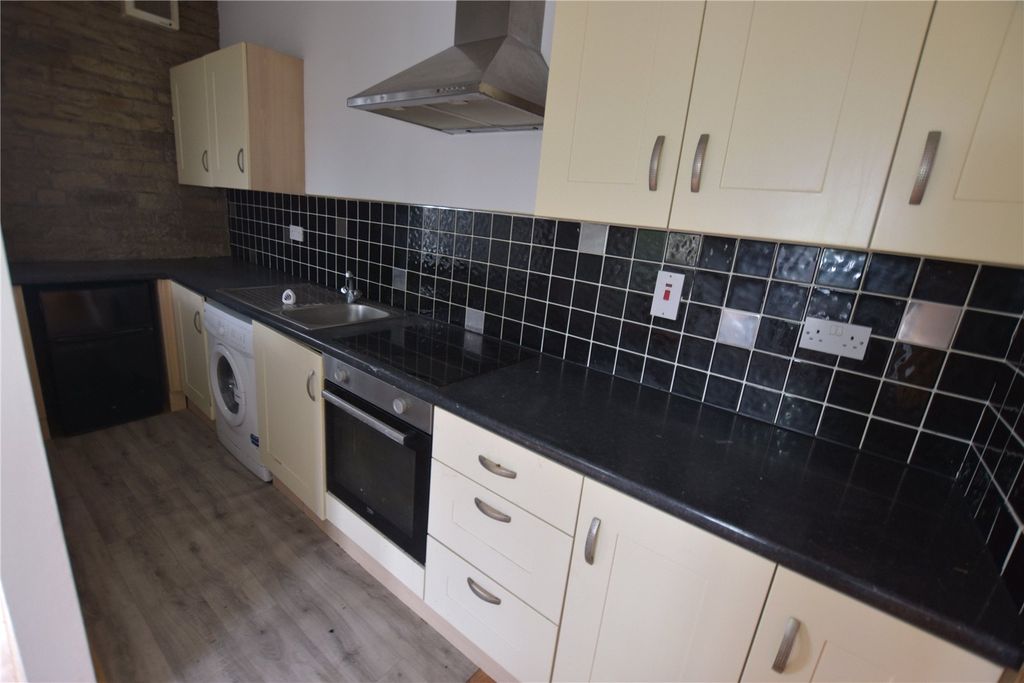 Property photo 2 of 7 Picture No. 04