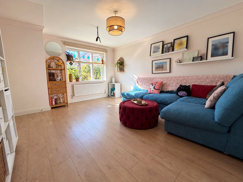 Property photo 2 of 15 Picture No. 01