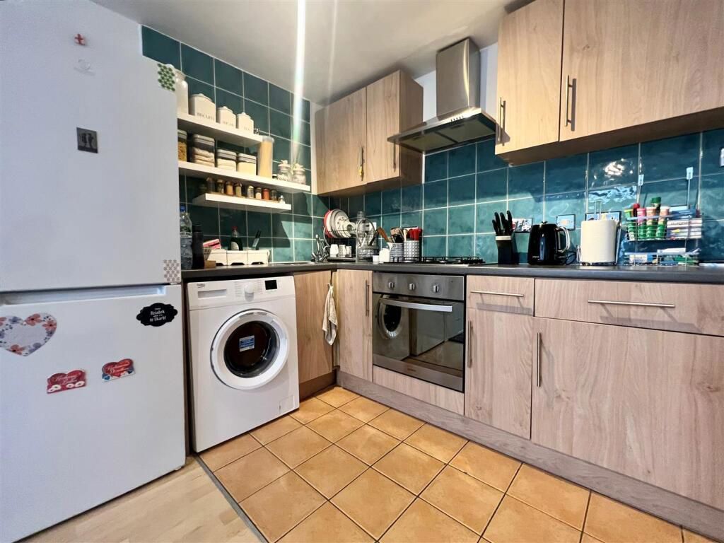 Property photo 3 of 5