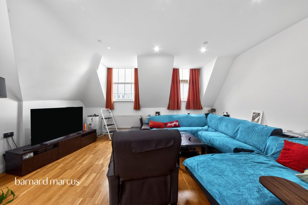 Property photo 3 of 11