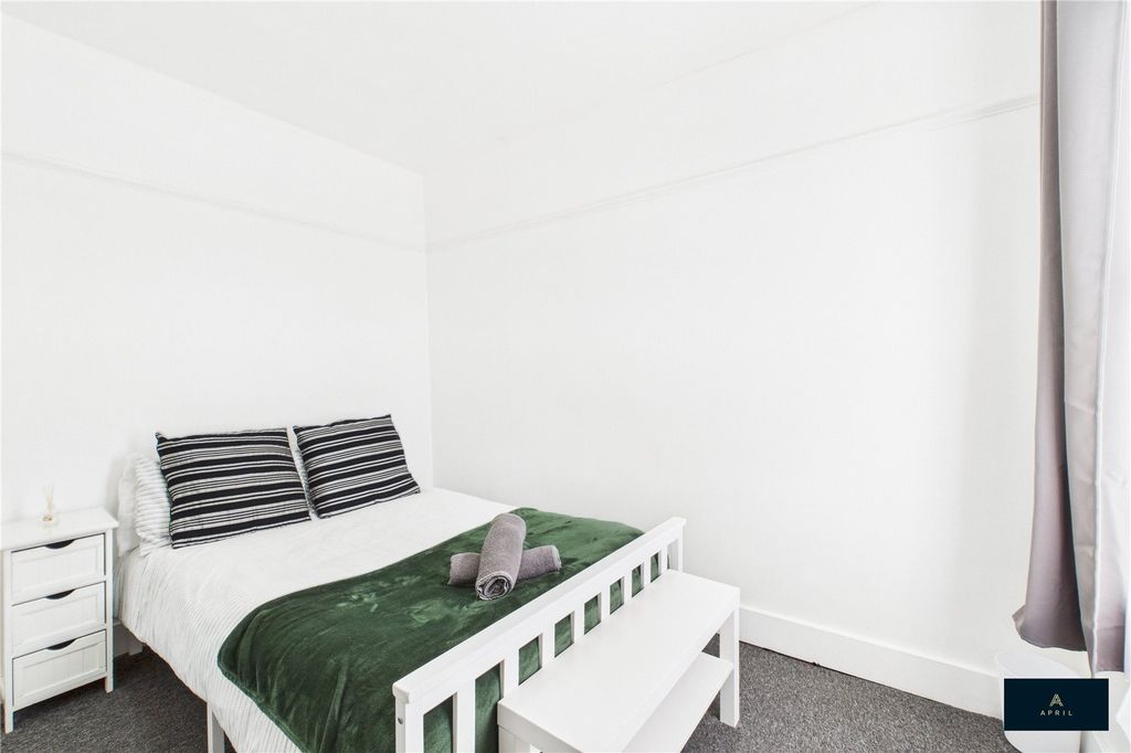 Property photo 2 of 30 Picture No. 02