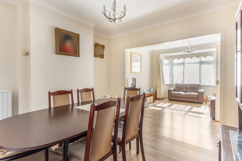 Property photo 2 of 19