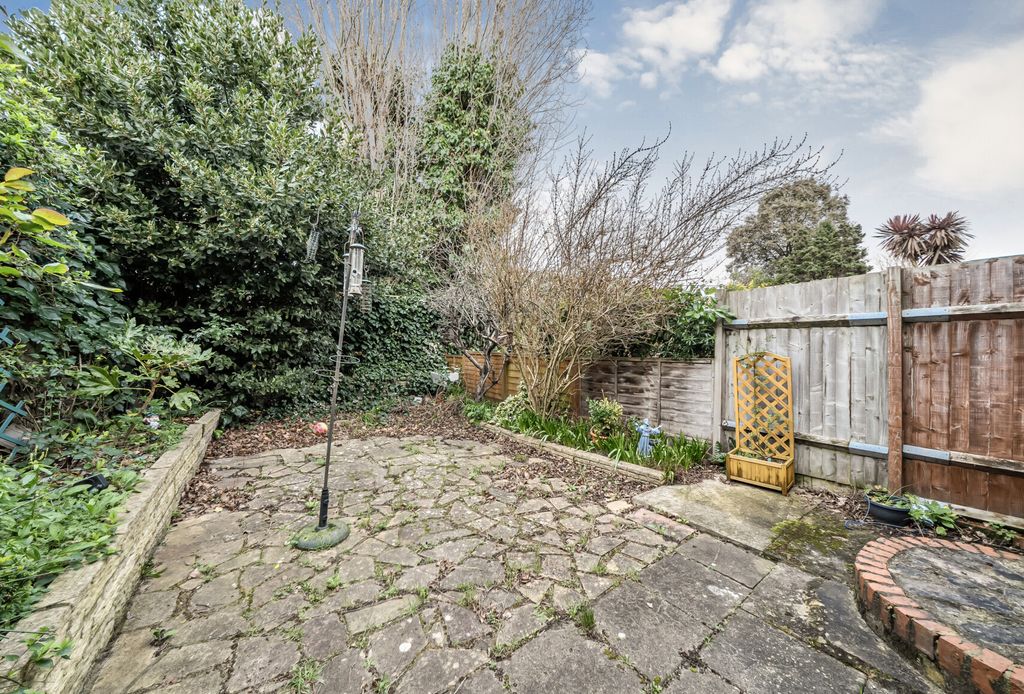 Property photo 3 of 12 1416777-6-69947B8...