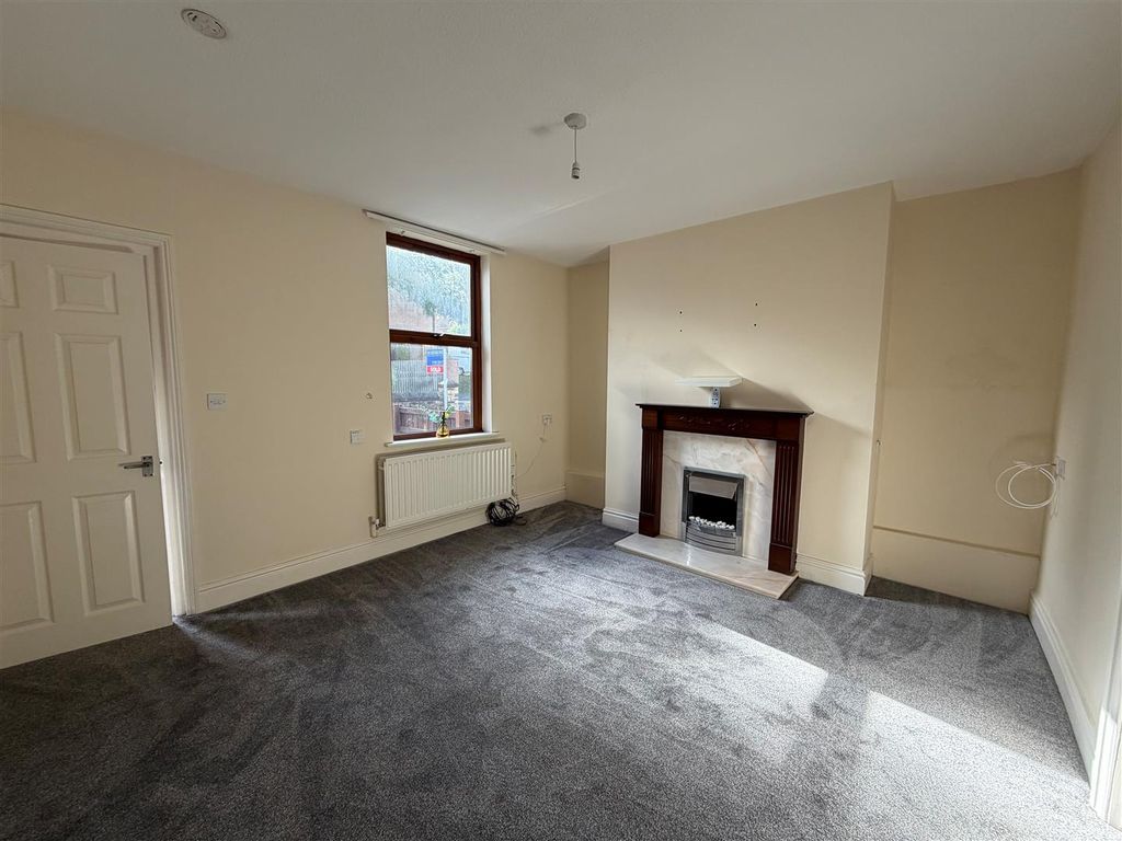 Property photo 2 of 11 Lounge 2.Jpg