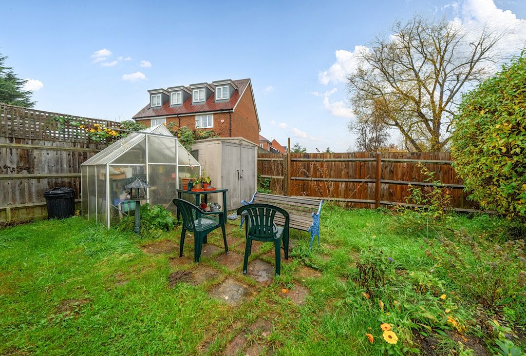Property photo 2 of 11 1380688-5-6911d90...