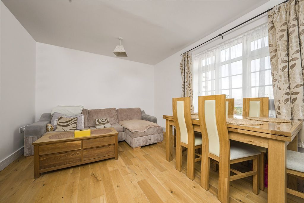 Property photo 2 of 8 Picture No. 07