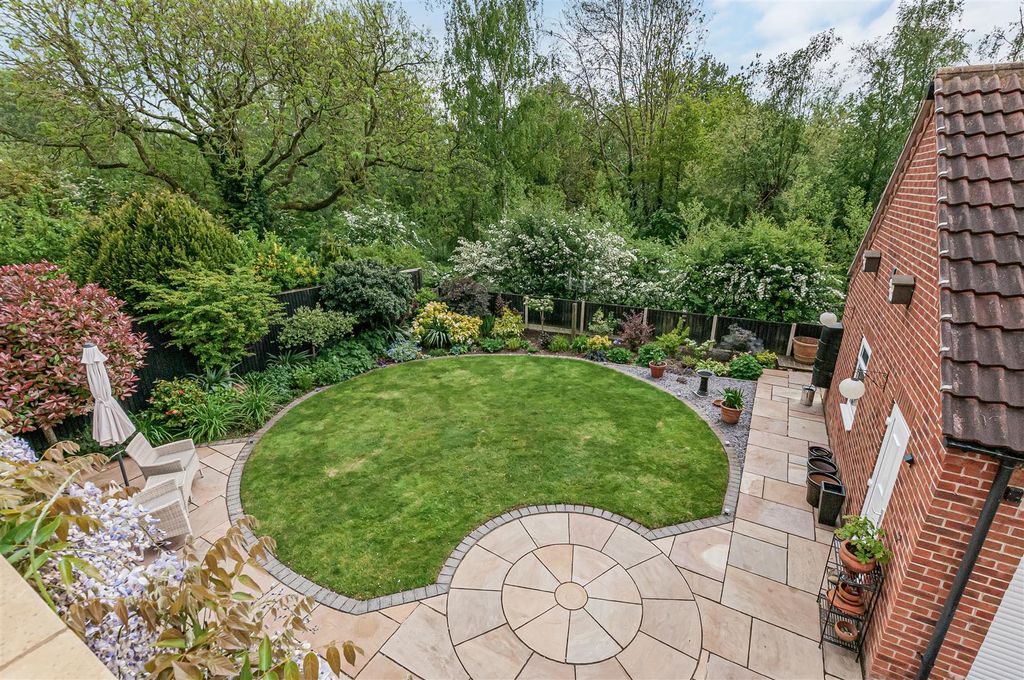 Property photo 3 of 41 23 Blakeys Crossing17.Jpg