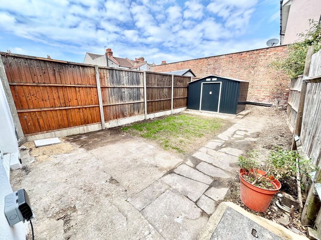 Property photo 3 of 10 Image