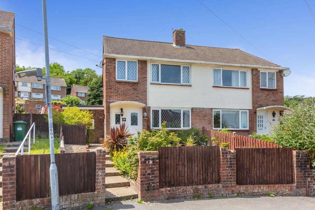 Property photo 1 of 23