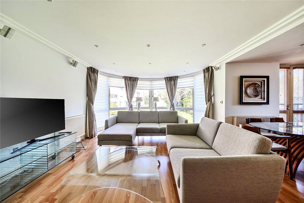 Property photo 2 of 18 Reception Room