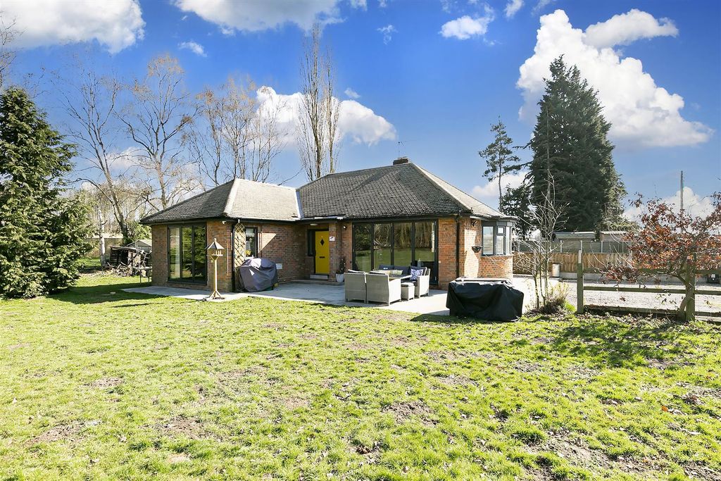 Property photo 2 of 21 036 - Foxhills.Jpg