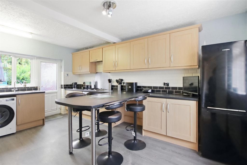 Property photo 3 of 13 Kitchen/Diner