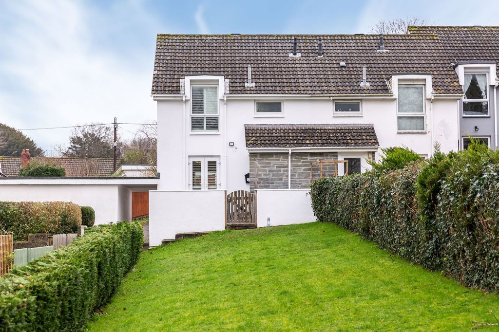 Property photo 1 of 27