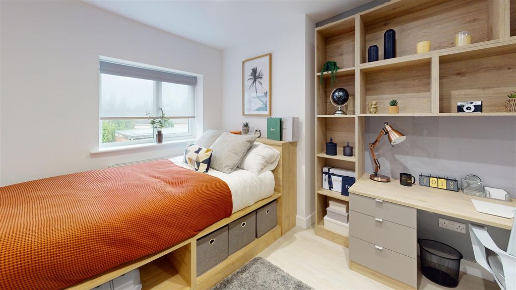 6 bed shared accommodation to rentCharter Avenue, Canley, Coventry CV4 photo 5