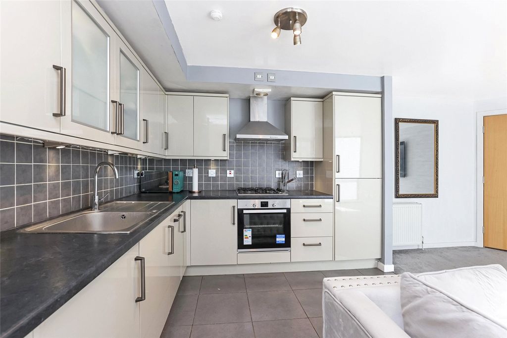 Property photo 2 of 16 Picture No. 07