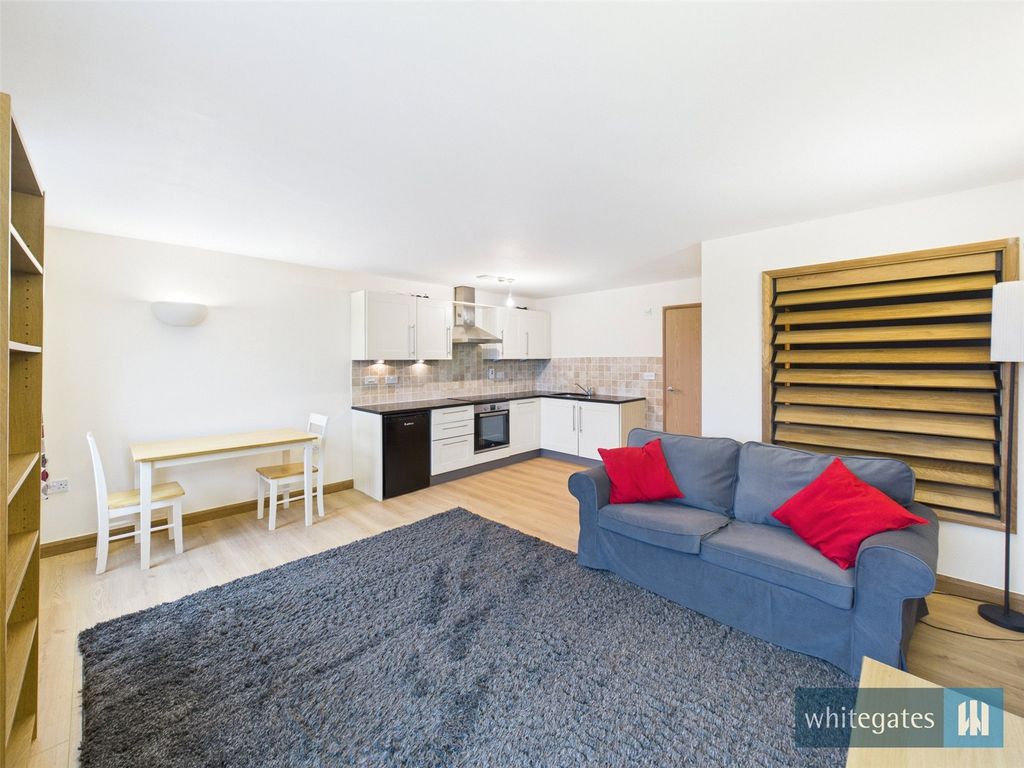 Property photo 3 of 12 Picture No. 11