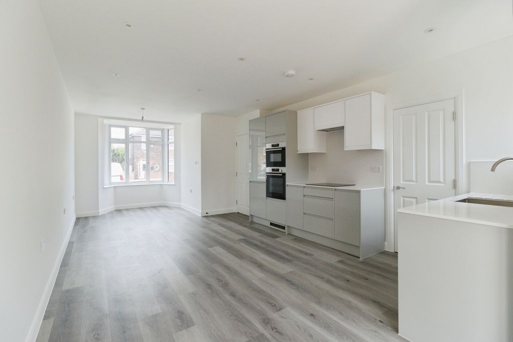 Property photo 2 of 20 Pbox-Img.Jpg
