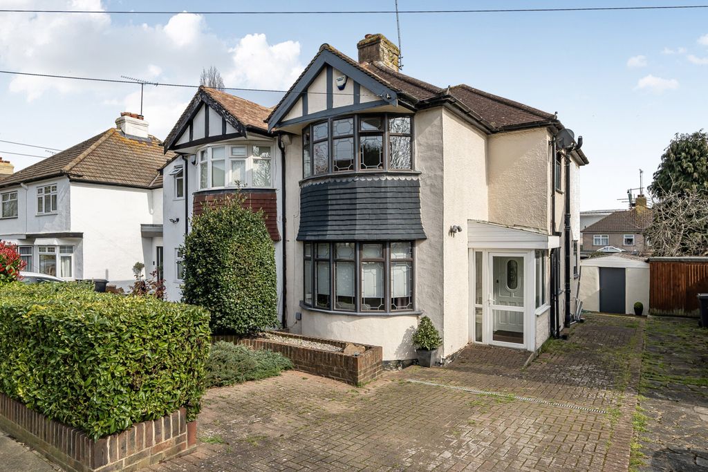 Property photo 1 of 20 1432529-18-69c194...