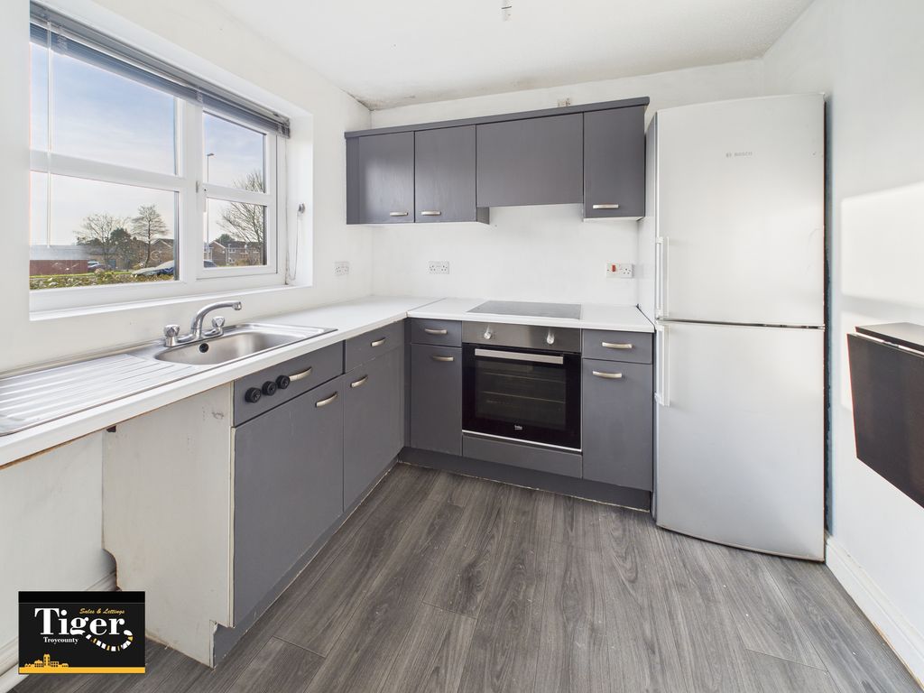 Property photo 3 of 9 Cam02176G0-Pr0780-Still002