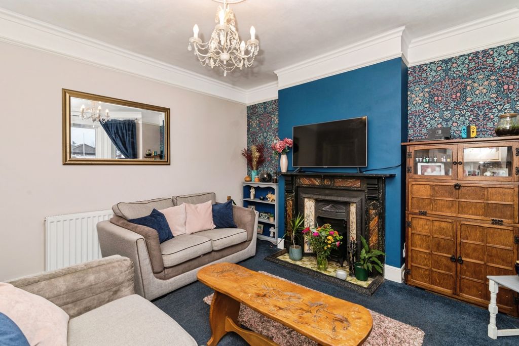 Property photo 3 of 20 Sitting Room