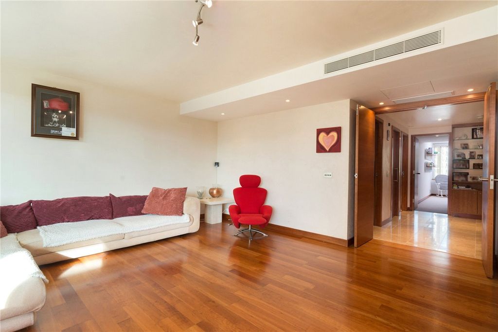 Property photo 3 of 9 Living Room