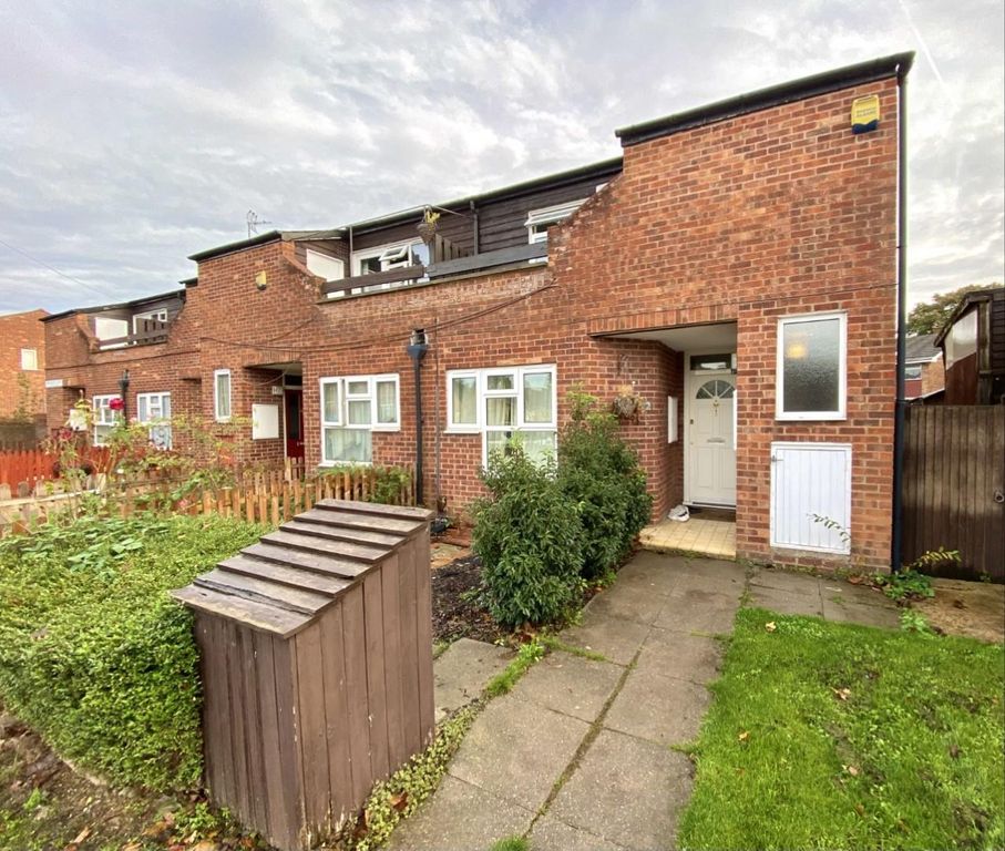Property photo 1 of 13 Landseer Front.Jpg