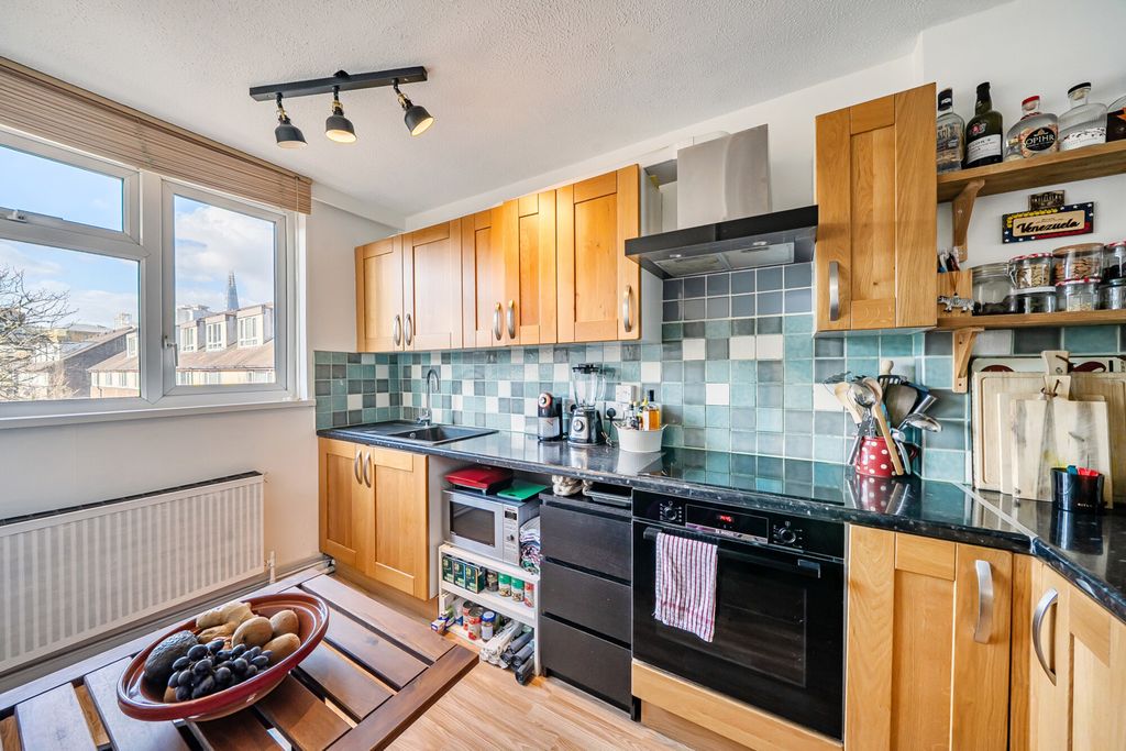 Property photo 3 of 16 1429523-17-69B186...