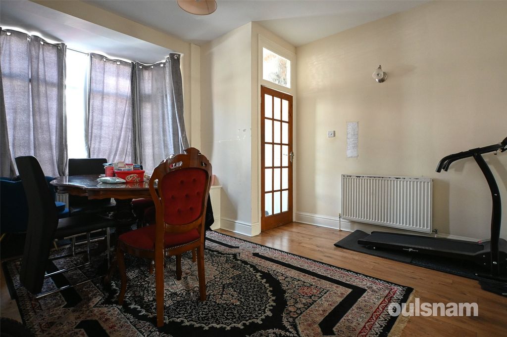 Property photo 3 of 12 Picture No. 11