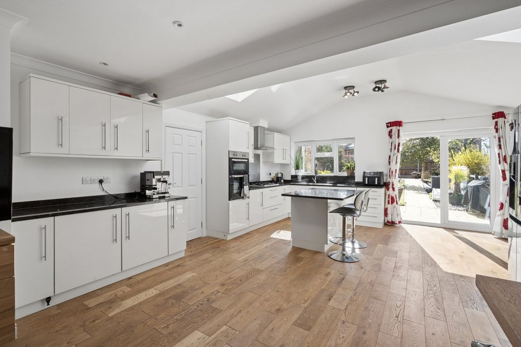 Property photo 1 of 22