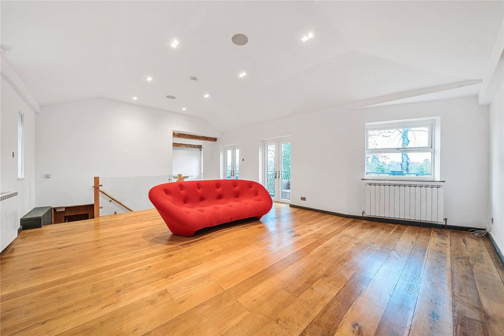 Property photo 2 of 18 Picture No. 05