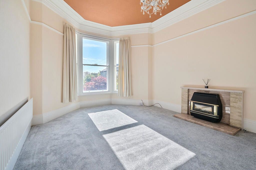 Property photo 3 of 29