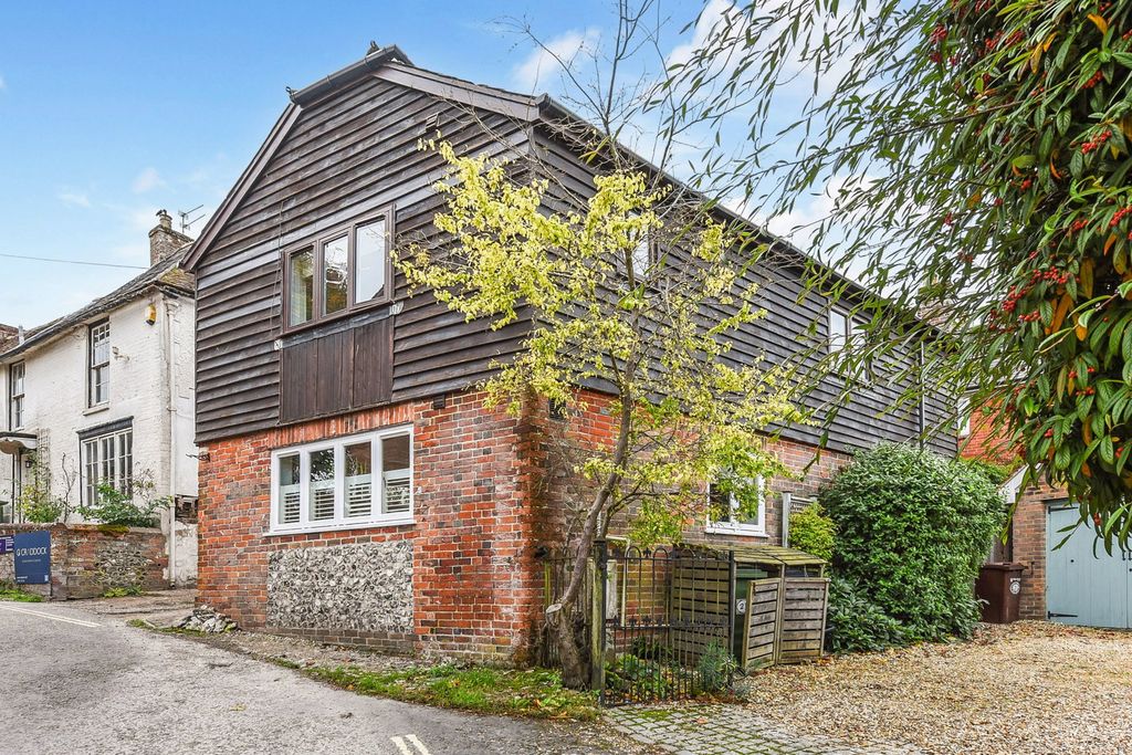 Property photo 1 of 30