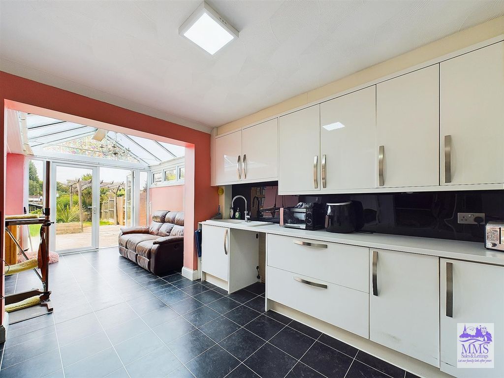 Property photo 3 of 22 Cam02633G0-Pr0162-Still012.Jpg