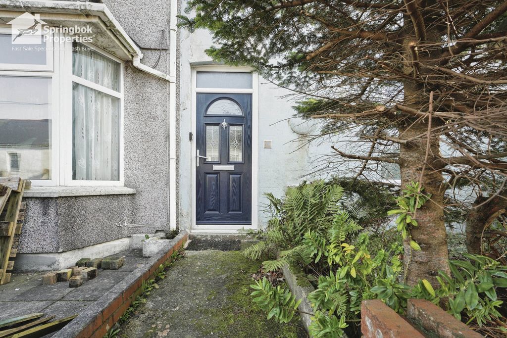 Property photo 1 of 13 Front View