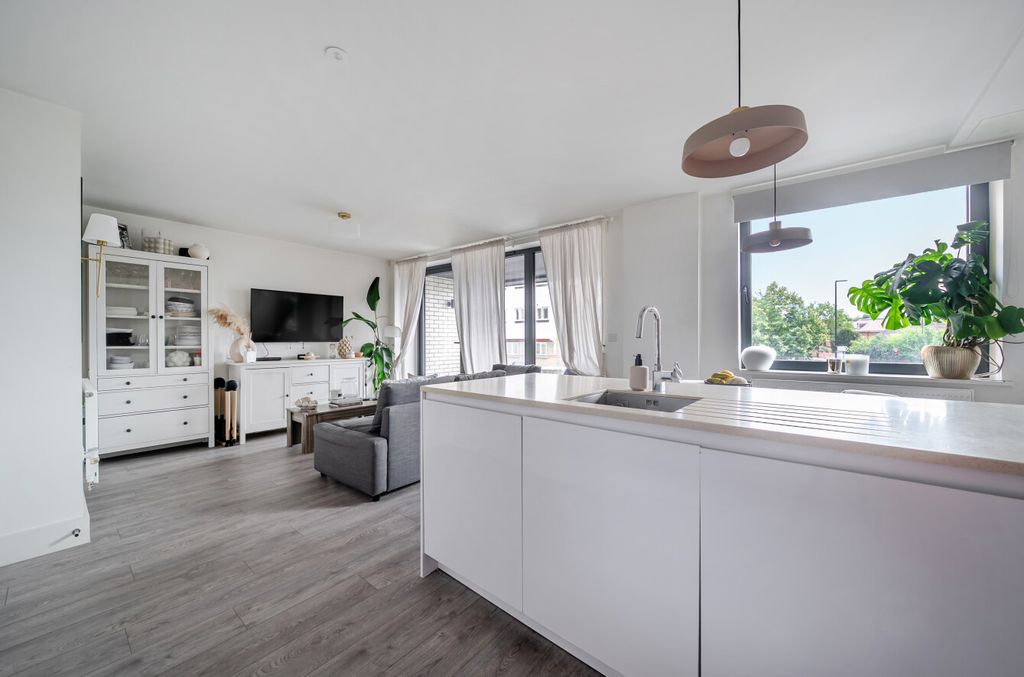 Property photo 1 of 11 1496531-15-6A60Ca...