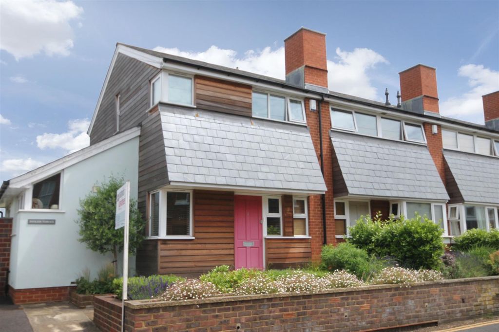 Property photo 1 of 2