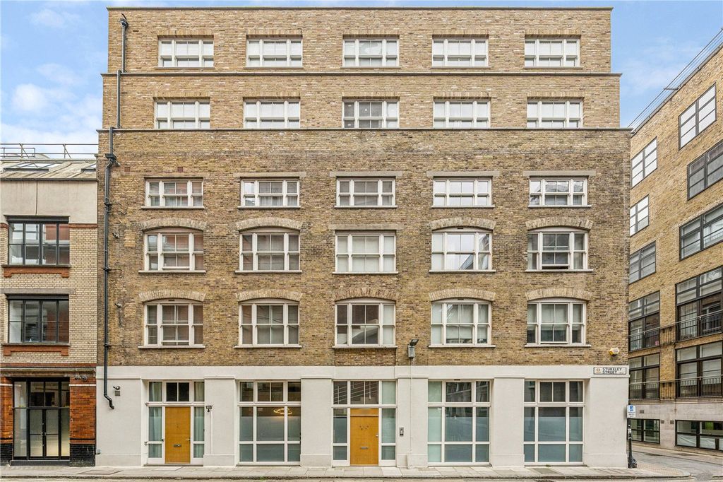 Property photo 1 of 16 Picture No. 02