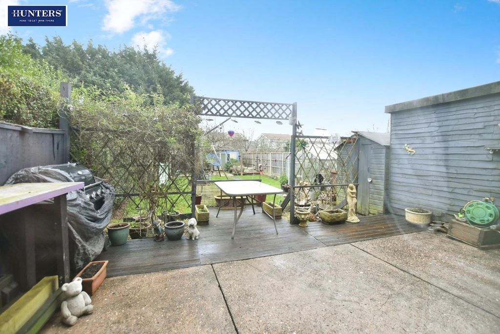 Property photo 3 of 24 Garden