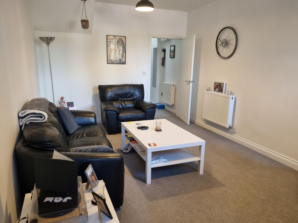 Property photo 2 of 6 Balcony