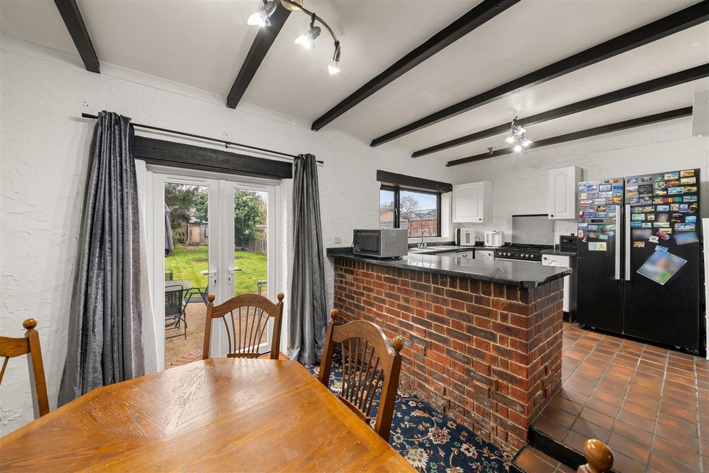 Property photo 2 of 23 9